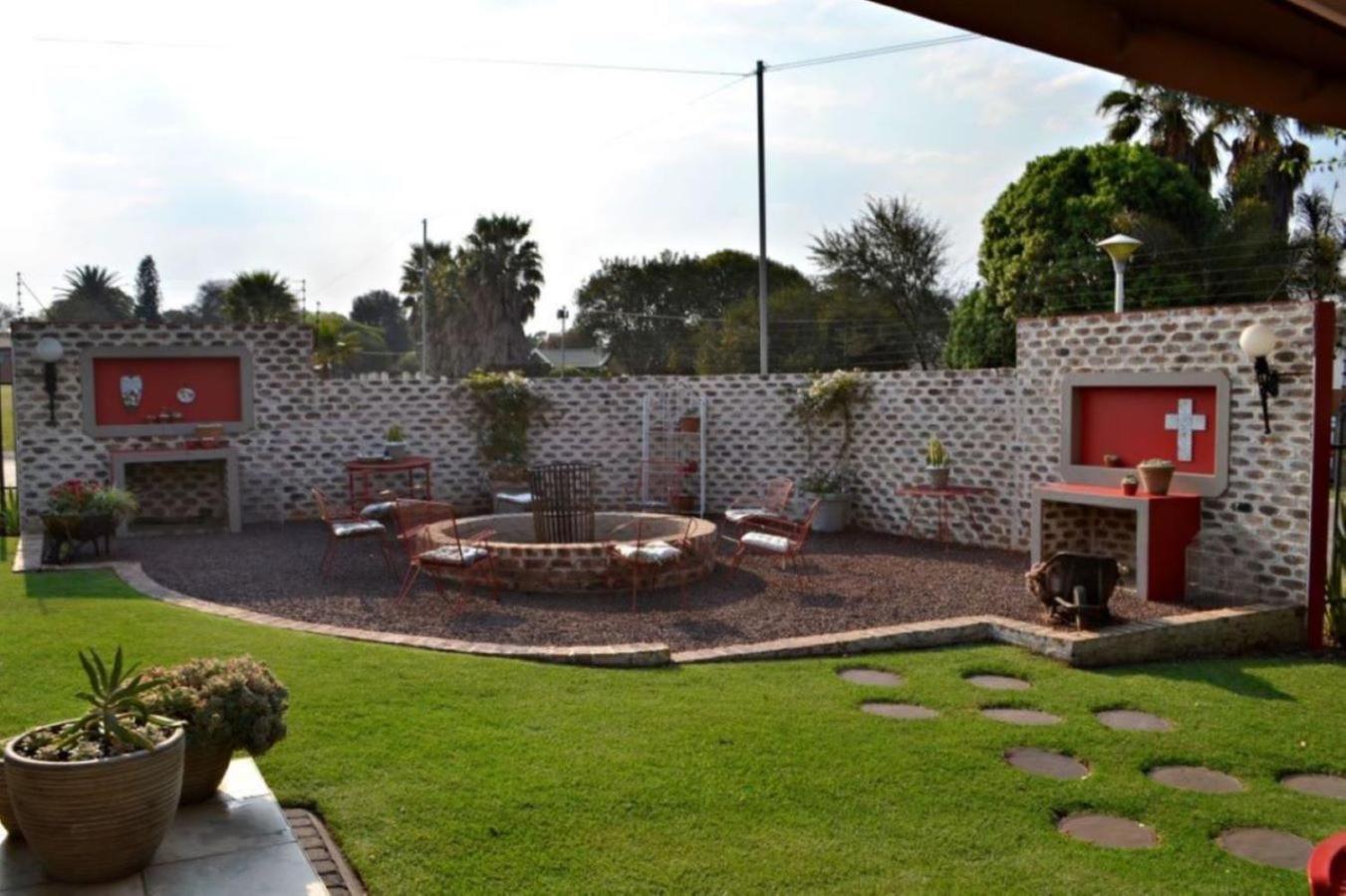 Bokmakierie Gastehuis Emalahleni Pty Ltd Exterior photo