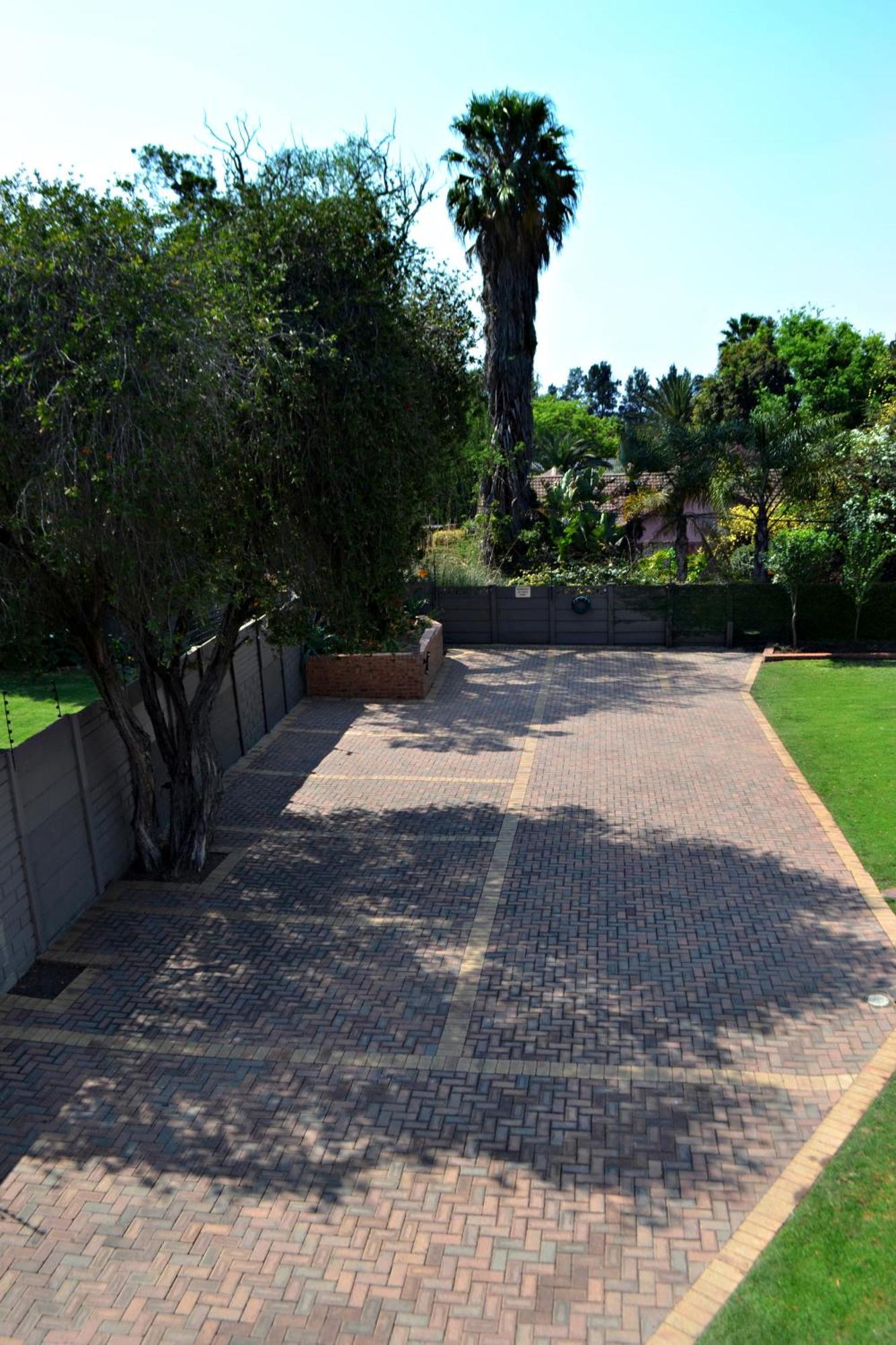 Bokmakierie Gastehuis Emalahleni Pty Ltd Exterior photo